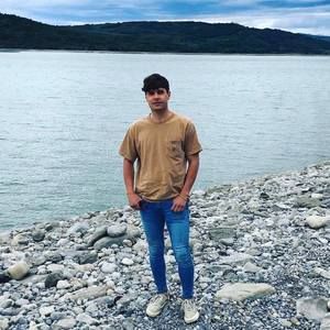 Meet your Posher, Kevin